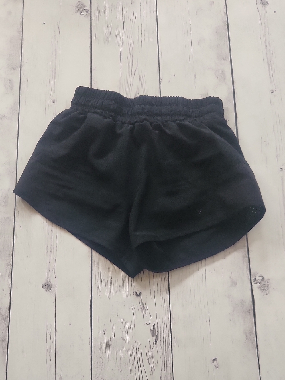 Xersion Quick Dry Girls Size Small 7/8 Black Running Shorts